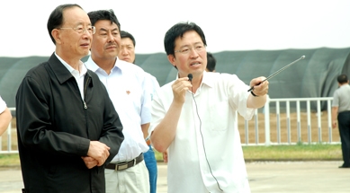 原中共中央書(shū)記處書(shū)記、中紀(jì)委副書(shū)記何勇視察我公司